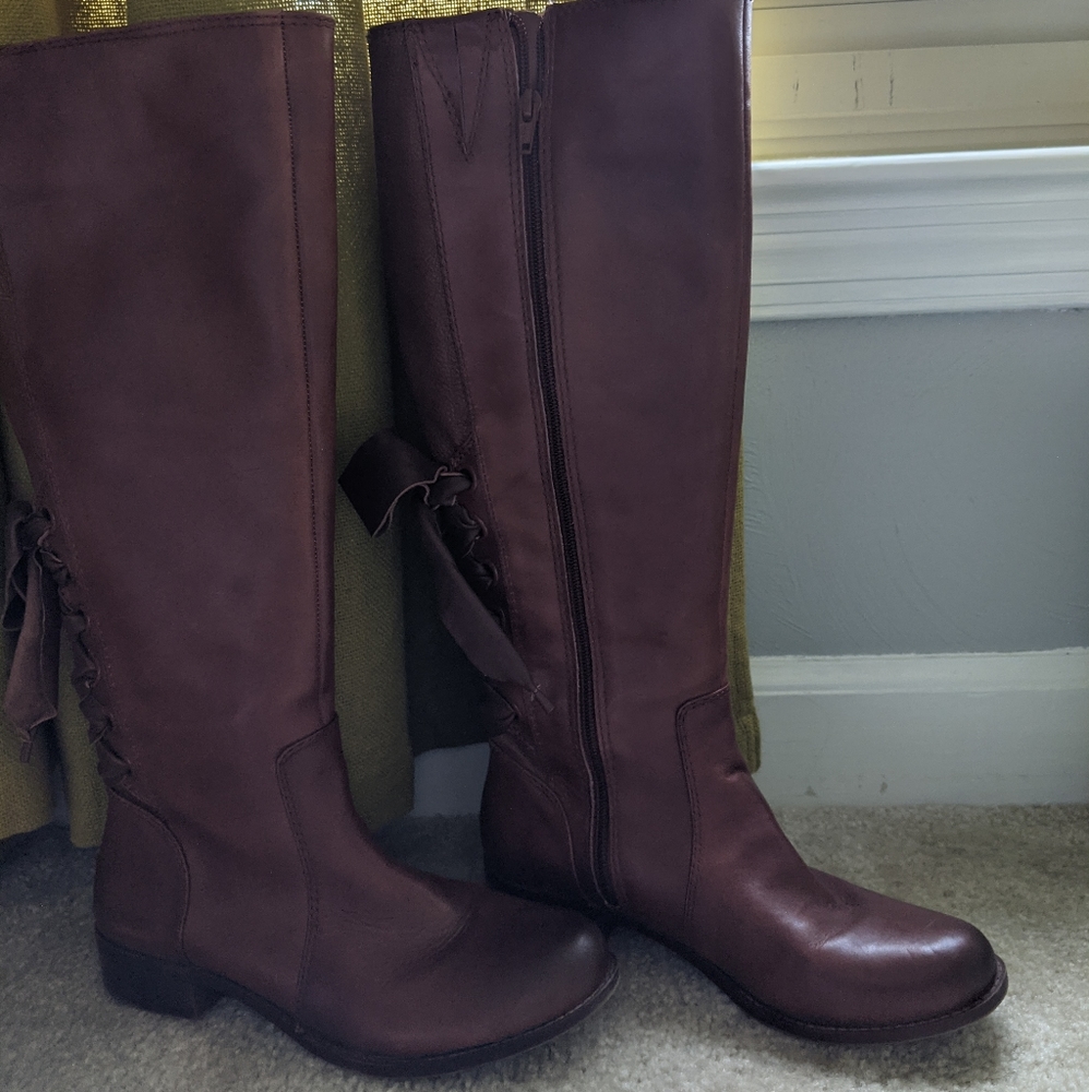 Gianni Bini Bow Boots - Picture 3 of 10